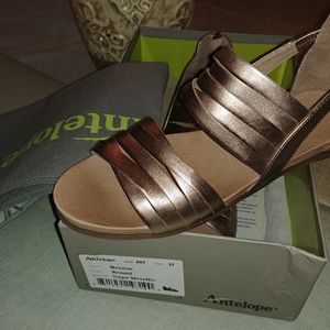 Women's Antelope Remi Bronze- size 37